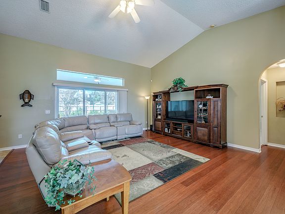 5th image of 152 Cacique Dr