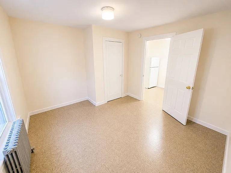 4 N Bleeker St #4 — Photo 18