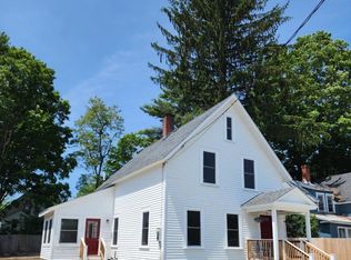 32 Central St, Hillsboro, NH 03244