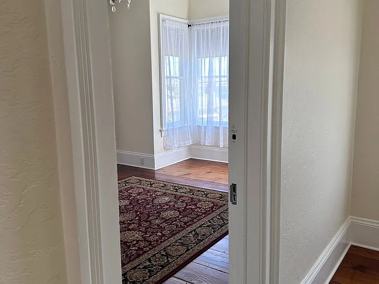 942 G St — Photo 36