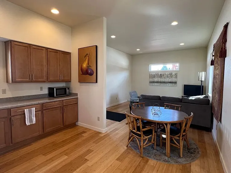 Furnished one Bedroom Apartment on 27 Acre Estate | Available Now — Photo 13