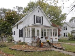 1403 S Main St, Three Rivers, MI 49093