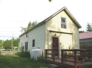 39 Jarvis St, Windsor, VT 05089