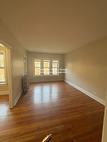 916 Reba Pl #2N Photo 1