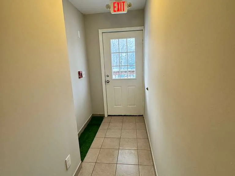 158 N 8th St #6 — Photo 17