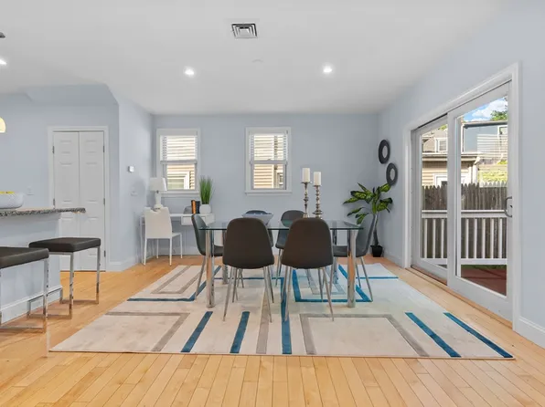 31-33 New Ocean St, Swampscott, MA 01907