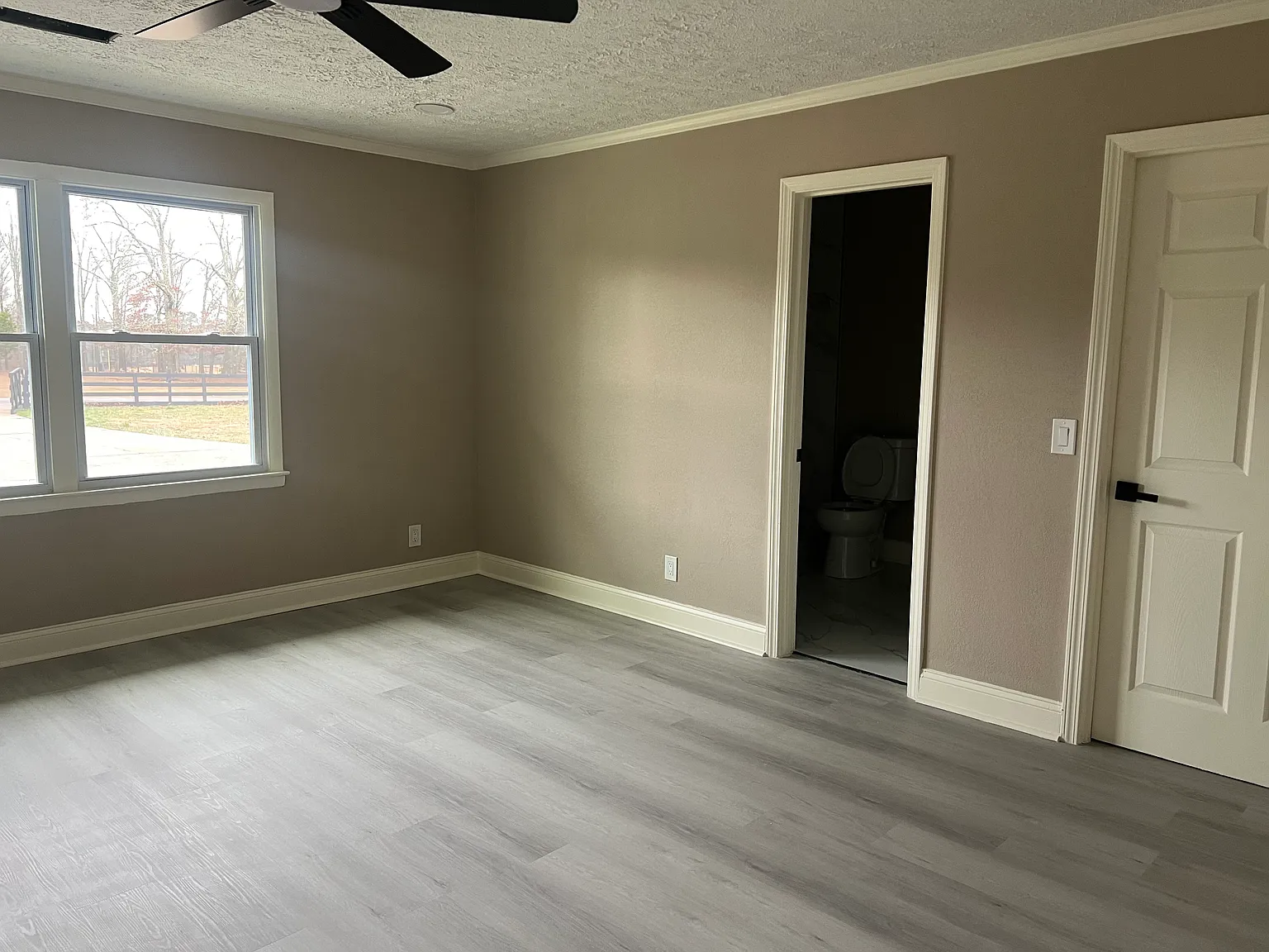 175 Moss Dr — Photo 3