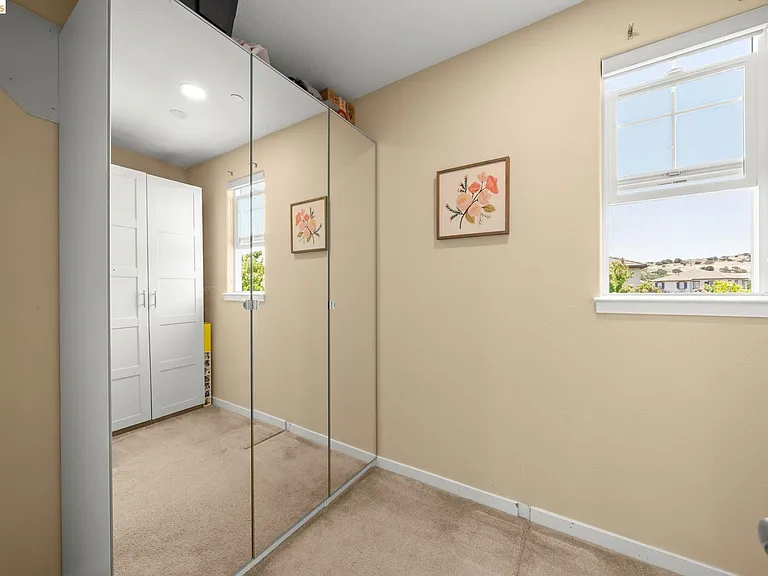 339 Emory Ct — Photo 21