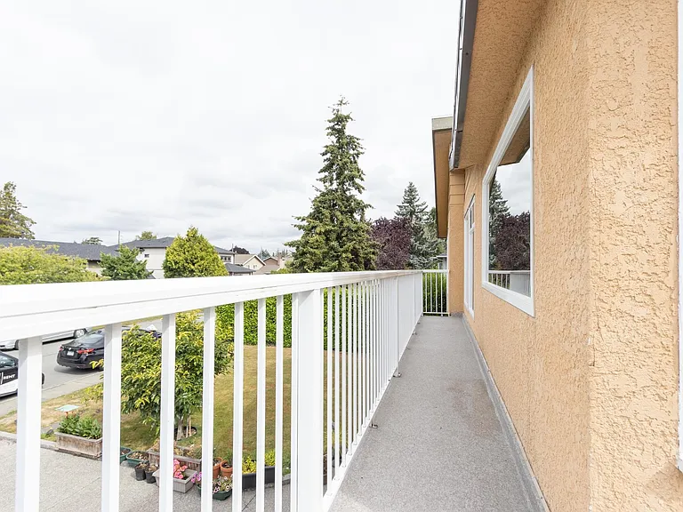 10620 Seaham Cres — Photo 17