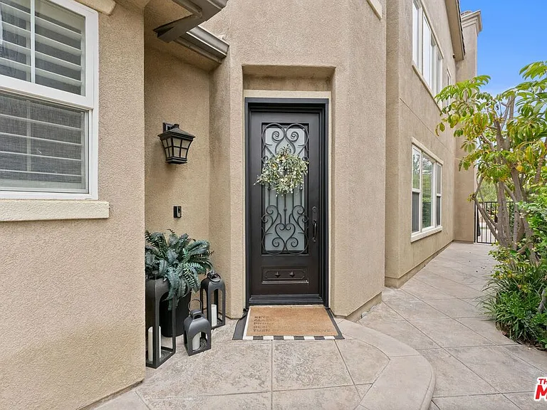 11564 Apulia Ct — Photo 7