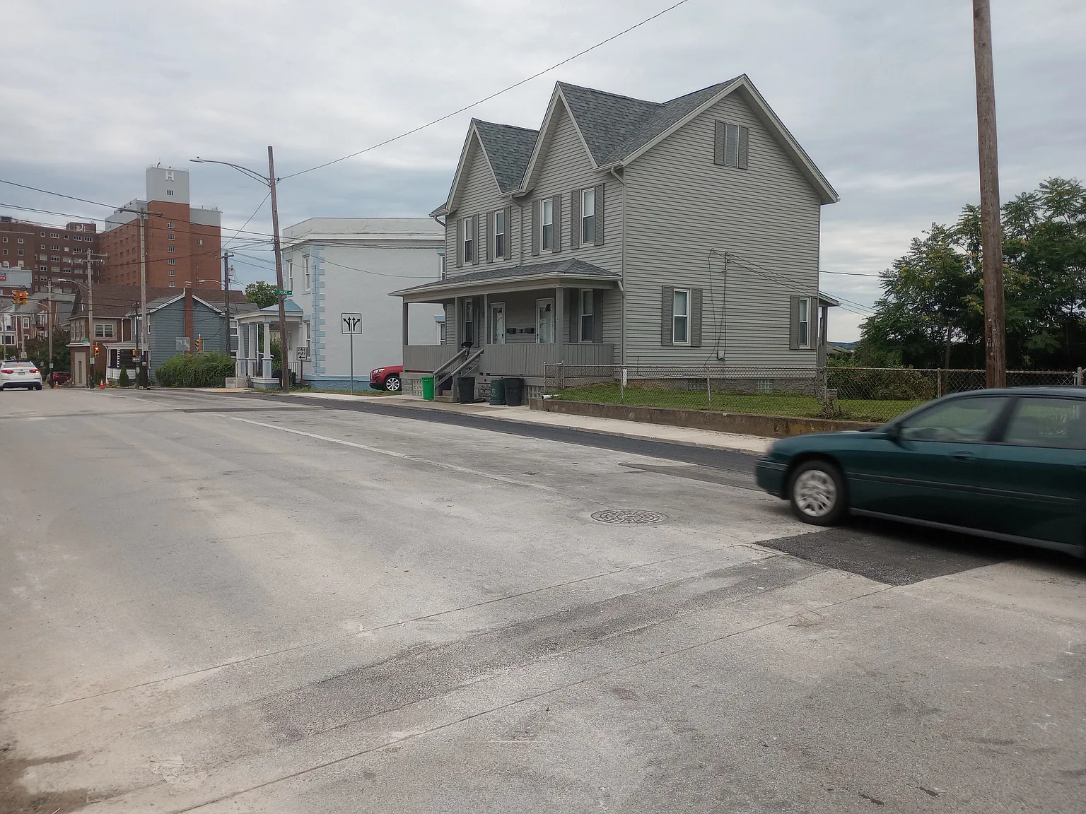 2 bed, $900 — Photo 1