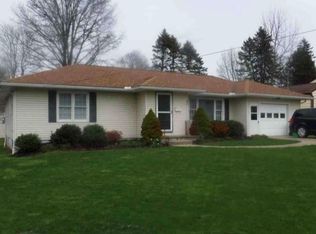 375 W Summit St, Barberton, OH 44203