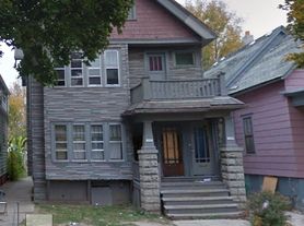 3045 N 23rd St, Milwaukee, WI