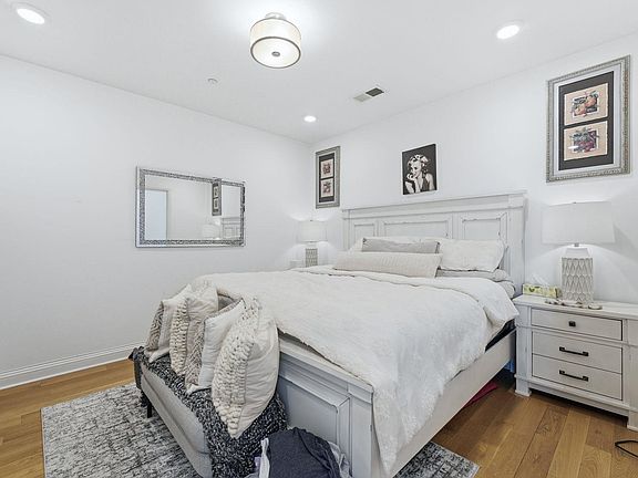 4th image of 9 Somerset Ln Unit 408