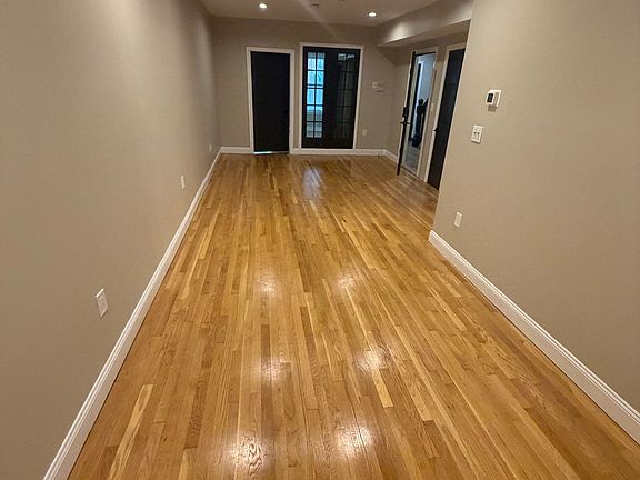 4th image of 7 Chesterton St APT 1
