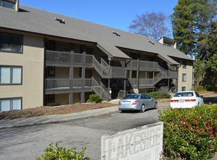 3045 Huntleigh Dr, Raleigh, NC 27604