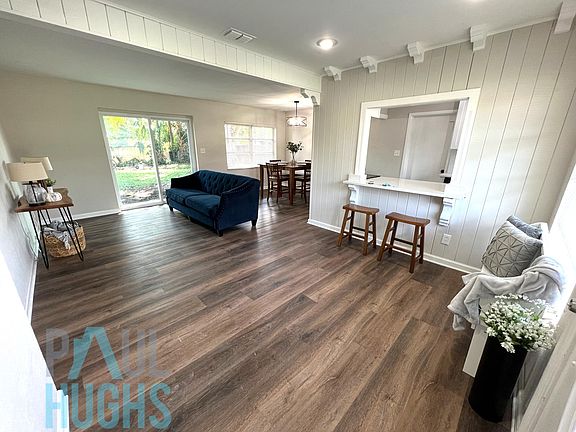 2nd image of 107 Valencia Dr