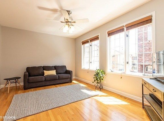 2nd image of 6126 W 65th St Unit 5