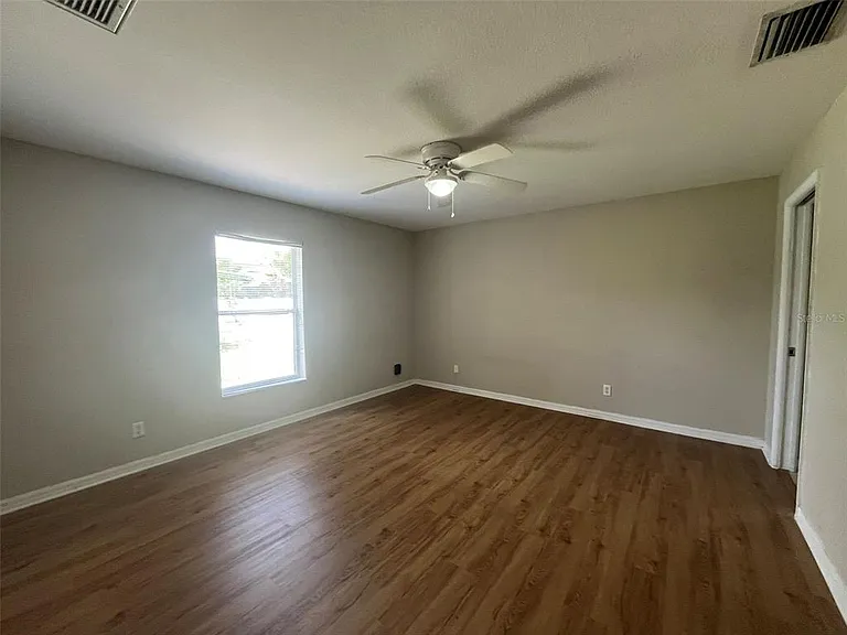 3605 Caballero Ave — Photo 8