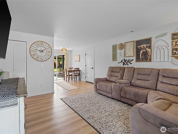5th image of 17665 SE 267th Place