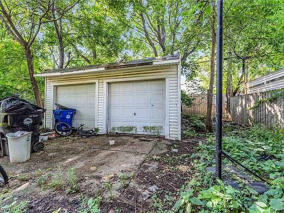 3rd image of 6707 Fir Ave