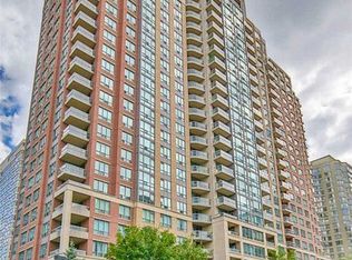 156 Enfield Pl #1609, Mississauga, ON L5B 4L8