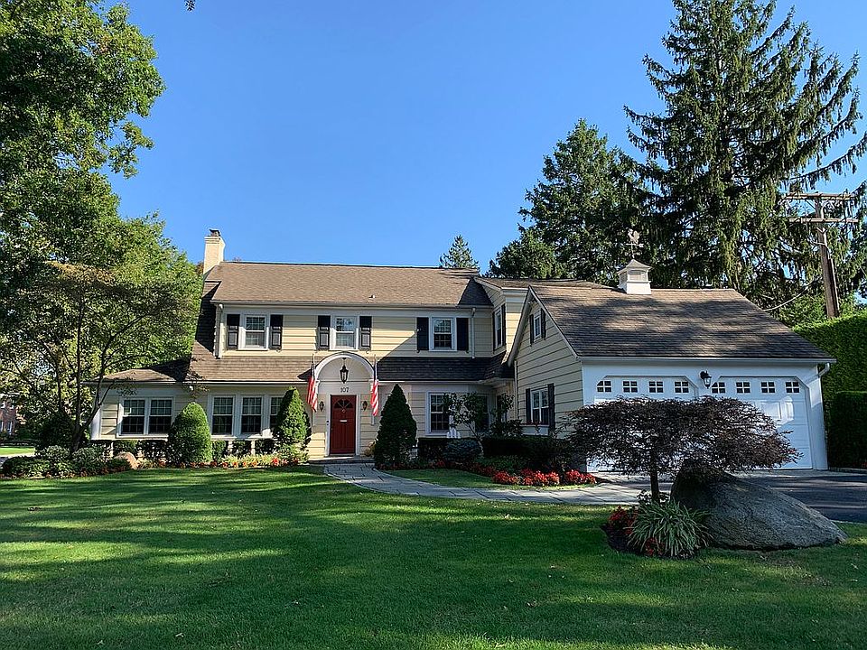 1st image of 107 Salisbury Ave