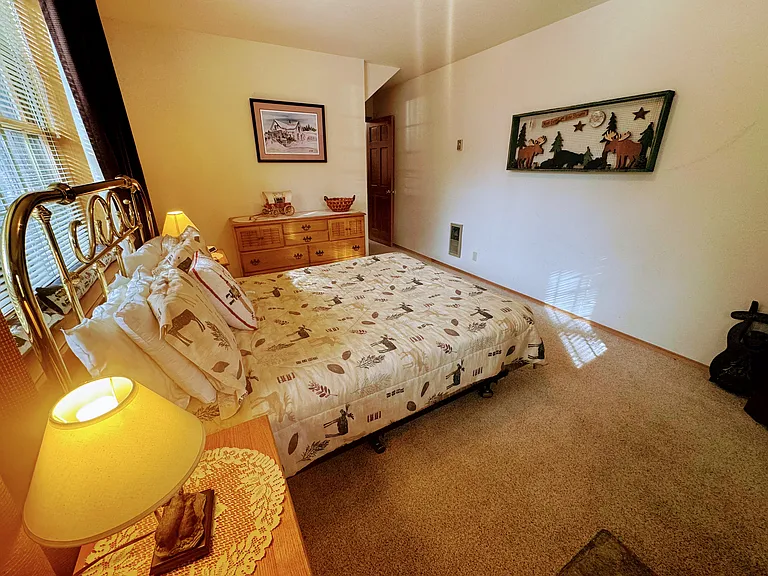 13272 Roundhill Dr — Photo 17