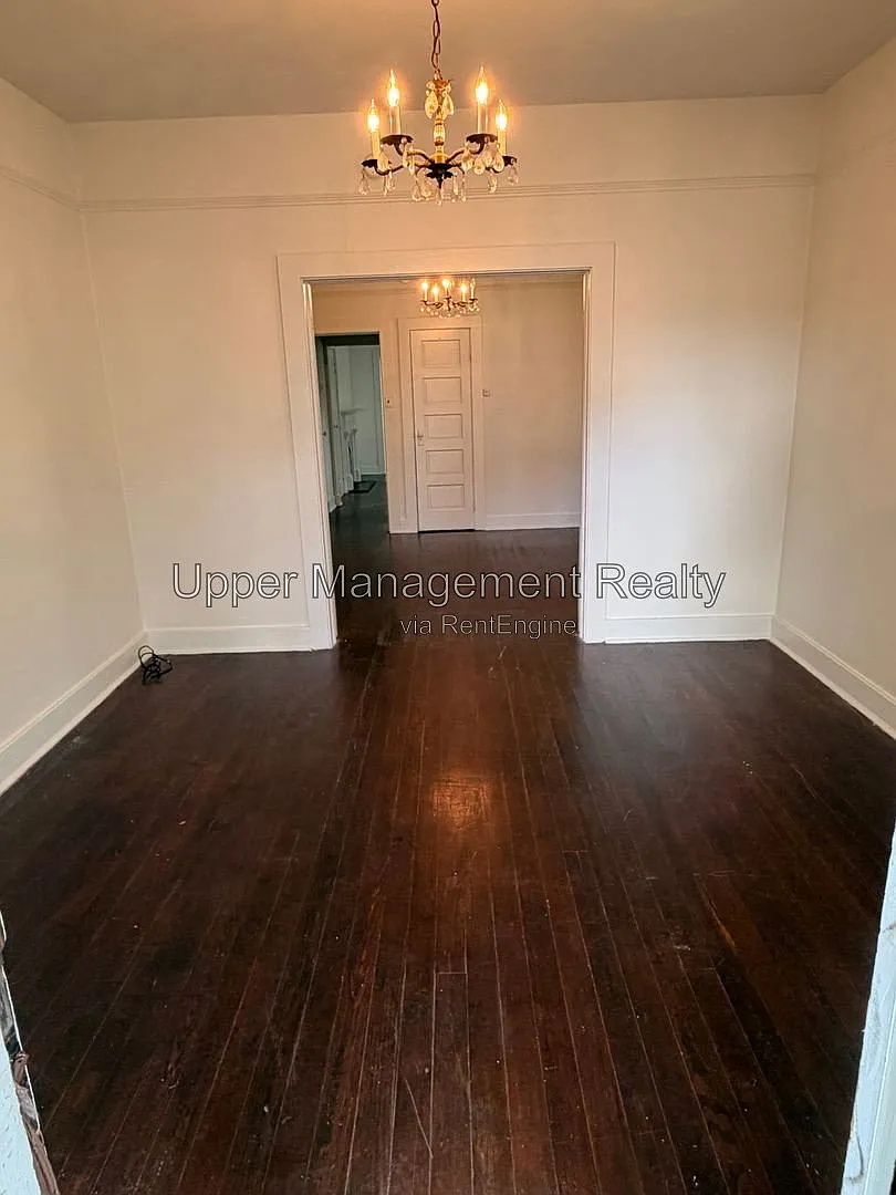 2 bed, 1.0 bath, 1000 sqft, $1,100 — Photo 1