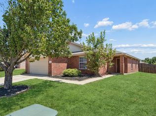 2609 Diver Ct, Fort Worth, TX 76119