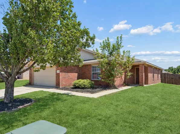 2609 Diver Ct, Fort Worth, TX 76119
