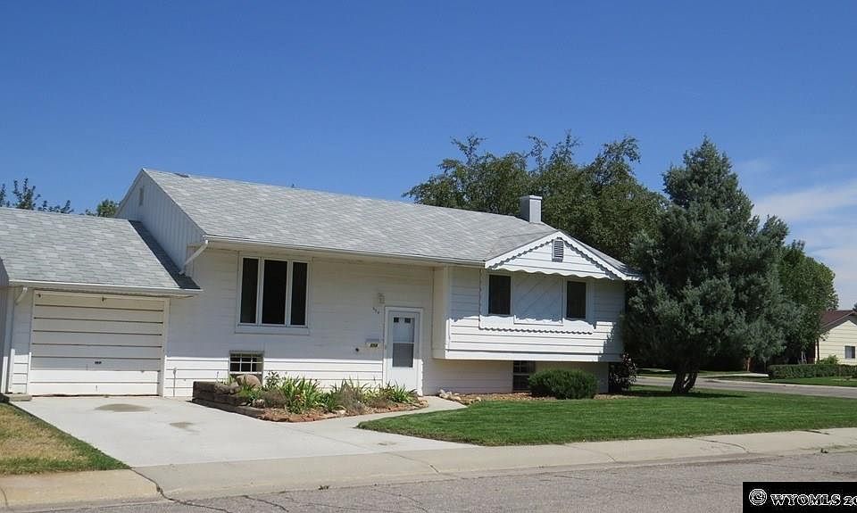 504 W Brodie St Lander WY 82520 Zillow