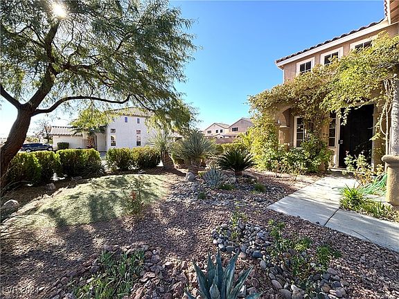 3rd image of 5945 Moon Garden St