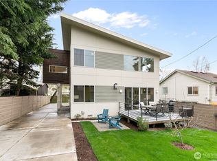 332 NW 89th St, Seattle, WA 98117