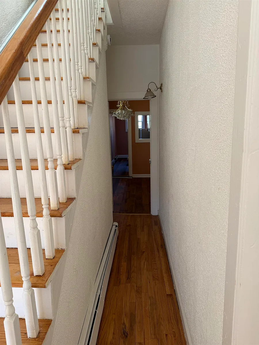 Building Photo - 170 Boyd Ave #1