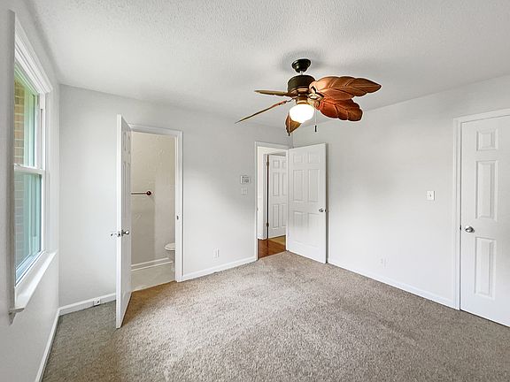 5th image of 2107 Basham Ln