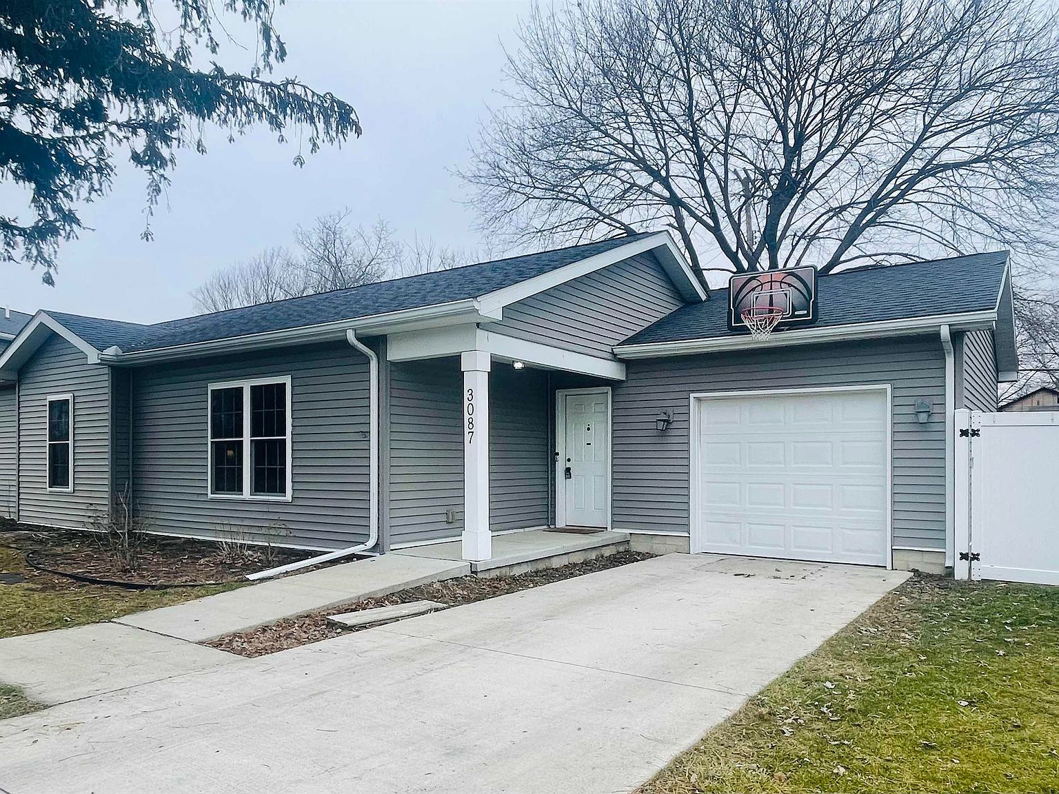 3087 Elmwood St, Monroe, MI 48162 | Zillow