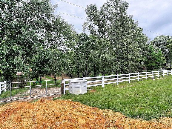 2nd image of 1638 County Road 57