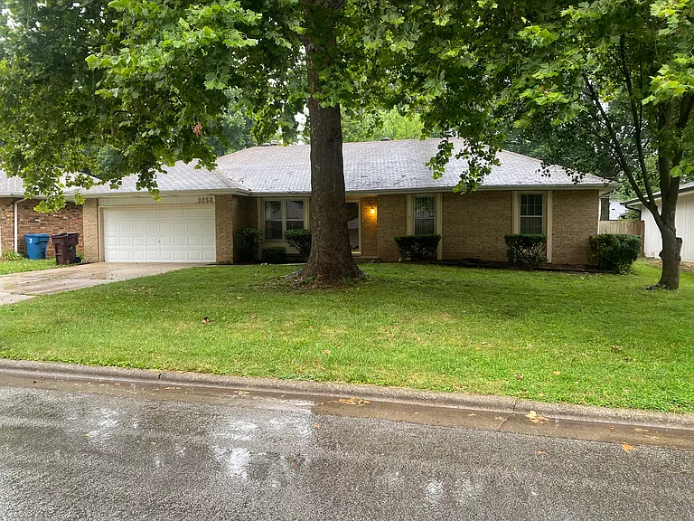 3258 S Elmira Ave — Photo 2