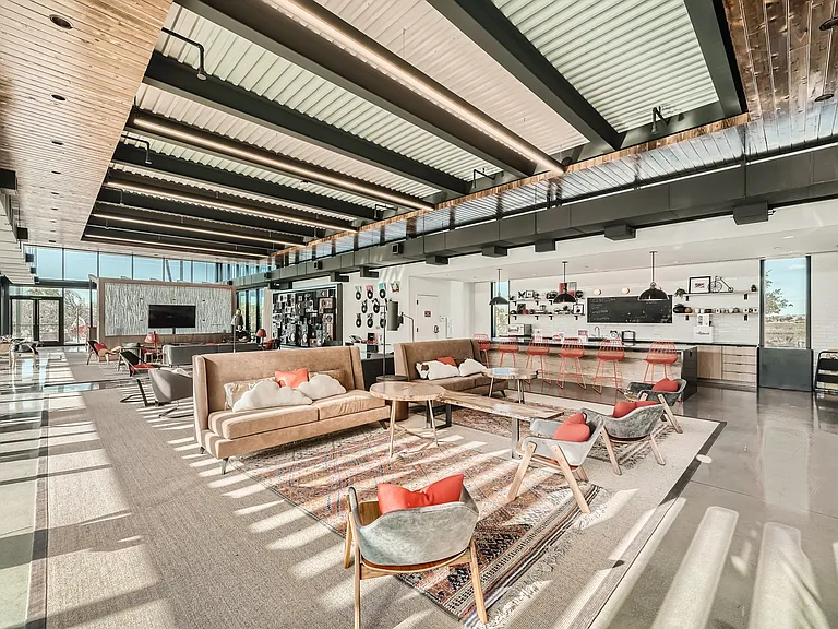 8106 Frida Bnd — Photo 18
