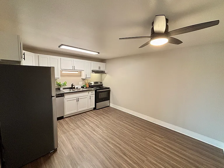 132 Capitol View Ter #4 — Photo 4