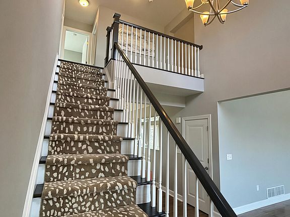 4th image of 55 Kent Place