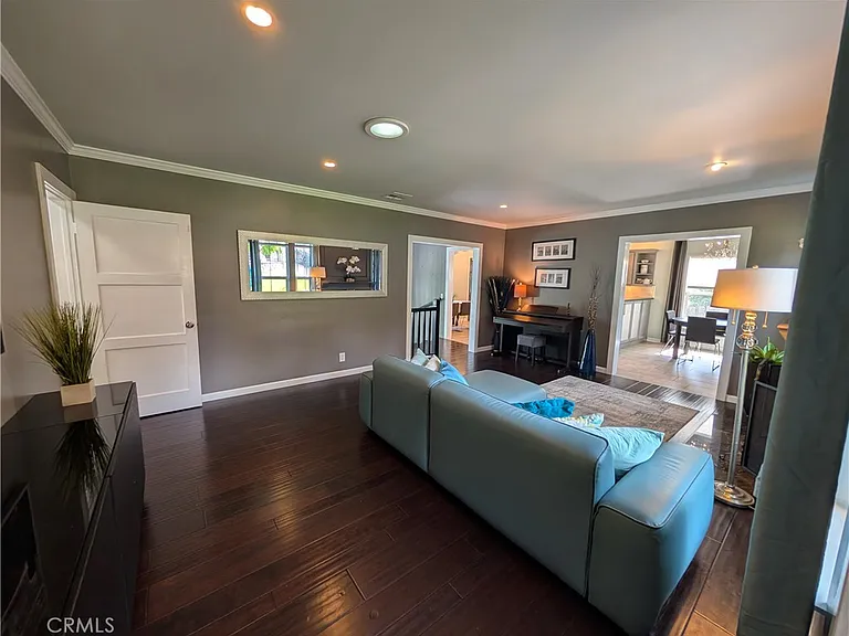 2828 Henrietta Ave — Photo 12