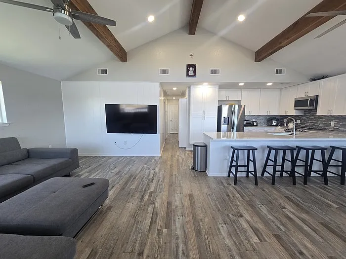 211 Redfish Dr — Photo 18