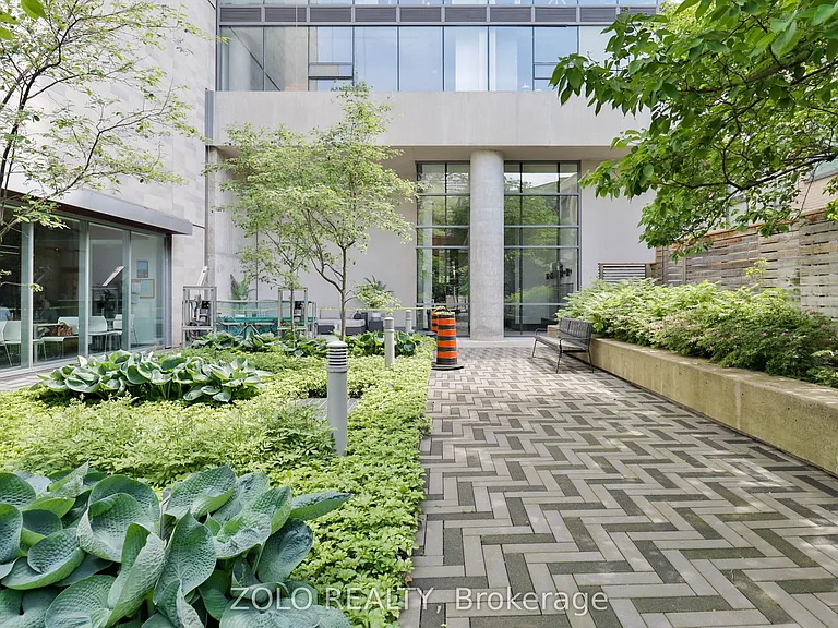 285 Mutual St #709 — Photo 31
