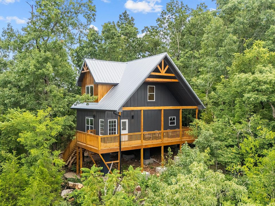 1st image of 425 Cliffwood Dr