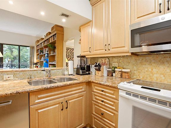 5th image of 1620 S Ocean Ln APT 236