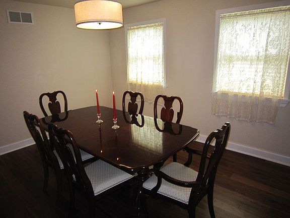 4th image of 230 Mahogany Pl