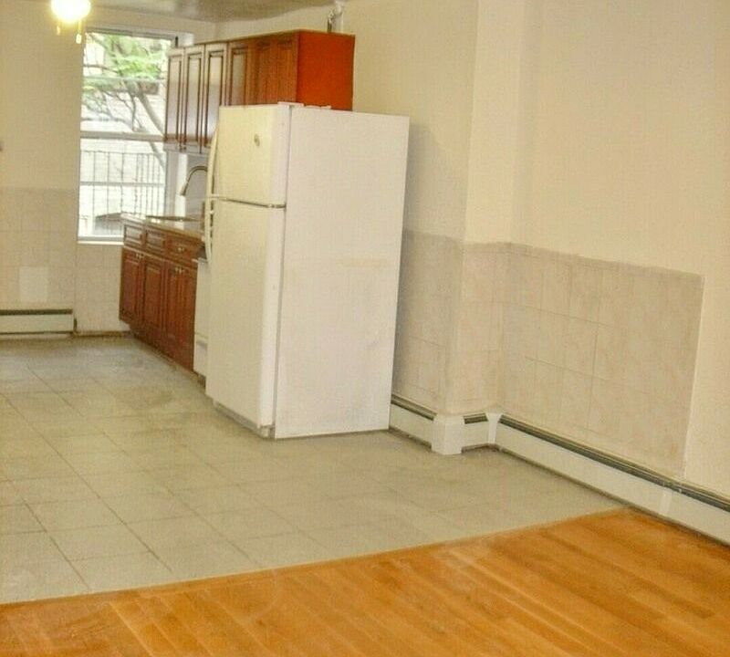 1st image of 607 2nd Ave #2A