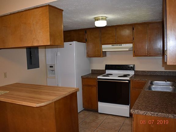 2nd image of 136 Cheri Ln